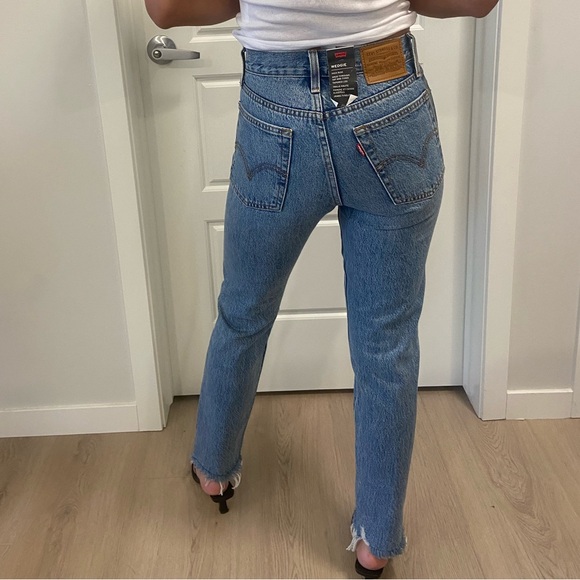 Levi's Women's Light Blue Straight Leg Jeans - Picture 1 of 8